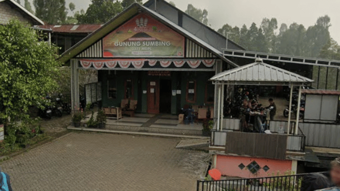 Basecamp gunung sumbing Via Garung