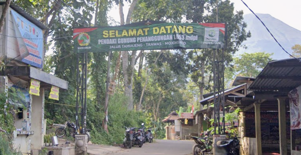 basecamp tamiajeng gunung penanggungan
